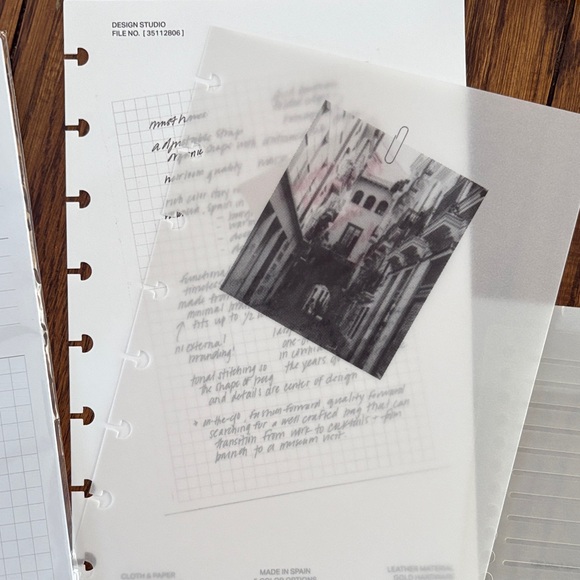 Cloth and Paper bundle - Picture 2 of 16